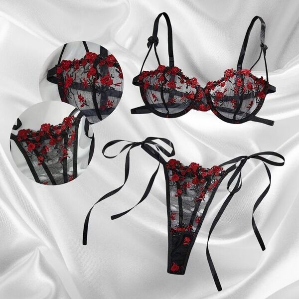 Seksualus gėlėtas apatinio trikotažo rinkinys | DESIRE